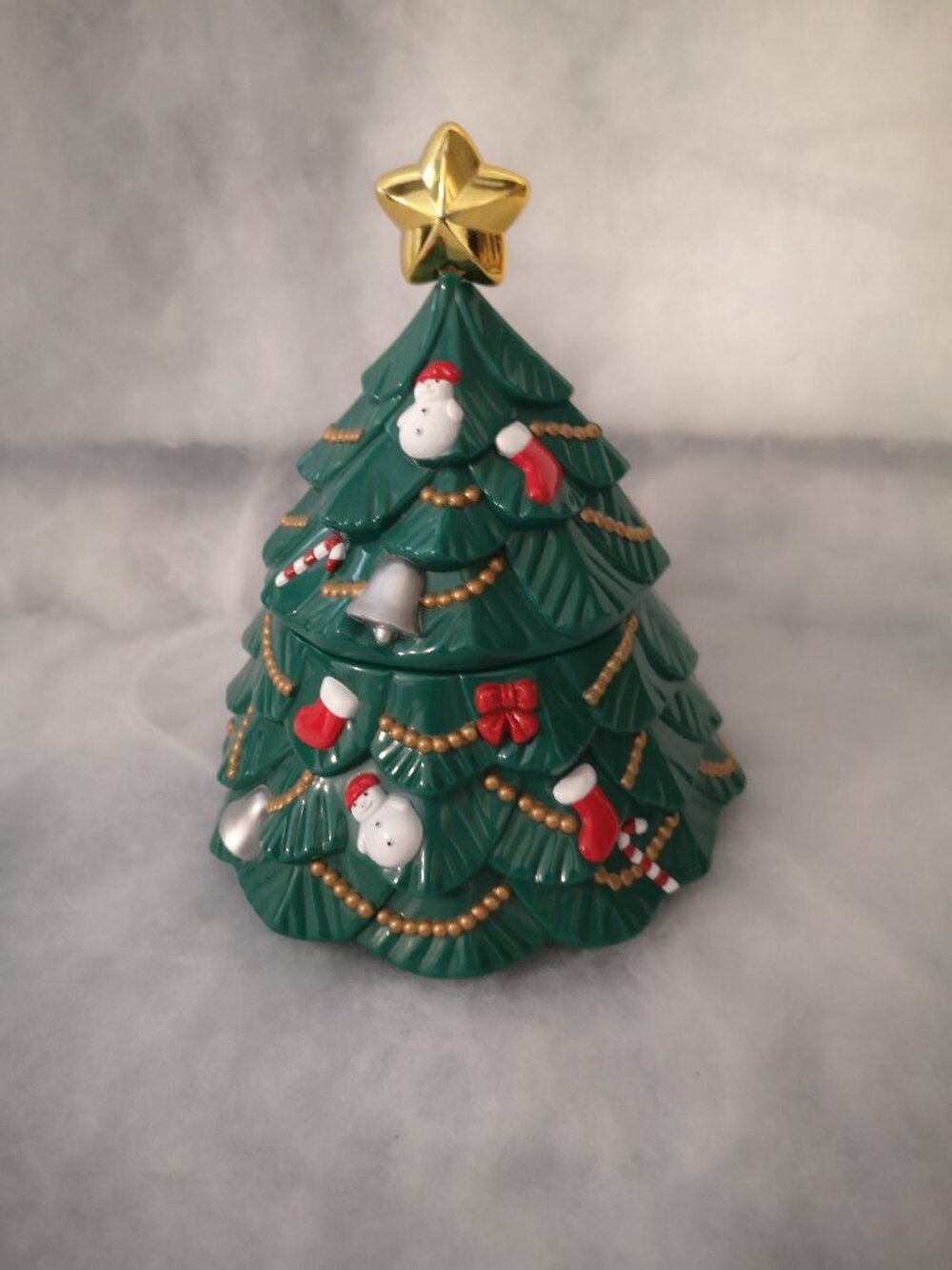 Singing Christmas Tree Plastic Snack Jar w/ Hinged Lid 7" Tall Green Red Gold